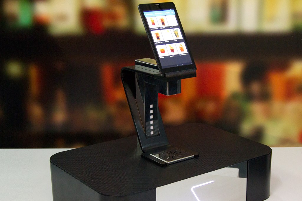 cocktails automatique avec zoom sur la tablette tactile